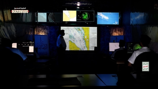 اليمن: مناورة للقوات المسلحة تحاكي التصدّي لأربع موجات هجومية واسعة بحراً وبراً اليمن: مناورة للقوات المسلحة تحاكي التصدّي لأربع موجات هجومية واسعة بحراً وبراً