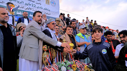 نائب وزير الشباب يُكرّم الفائزين في البطولة الرمضانية لفئتي الأشبال والبراعم بنادي 22 مايو بصنعاء
