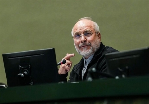 رئيس البرلمان الإيراني يعلق على سوق النفط الورقي