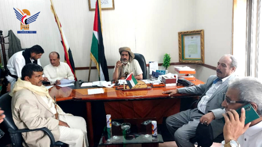 نائب وزير الإدارة والتنمية المحلية يناقش مع محافظ مأرب الاحتياجات الخدمية للمحافظة