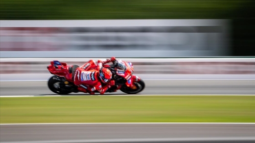 مارك ماركيز يتوج بجائزة النمسا الكبرى للمرة الأولى للدراجات النارية مارك ماركيز يتوج بجائزة النمسا الكبرى للمرة الأولى للدراجات النارية