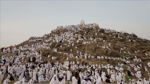حجاج بيت الله الحرام ينهون أداء مناسك فريضة الحج