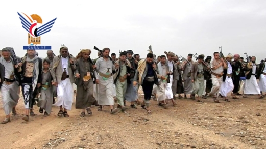 قافلة عيدية من أبناء مديرية همدان للمرابطين في جبهة رغوان بمأرب