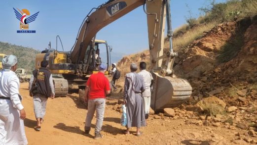 تدشين أعمال توسعة طريق وادي سماع القلة بمديرية الخبت في المحويت