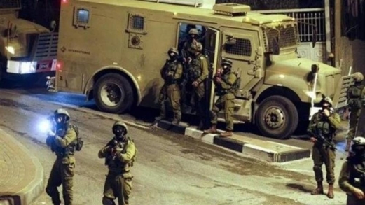 إصابات واعتقالات واندلاع مواجهات خلال اعتداءات متصاعدة للعدو الصهيوني ومستوطنيه بالضفة