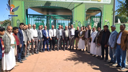 قيادات جامعة ذمار تزور روضة ومعرض الشهداء بمدينة ذمار