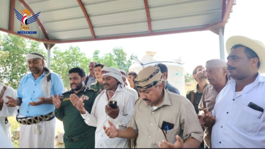 الحديدة .. قيادات محلية وتنفيذية بمديرية القناوص تزور روضة الشهداء