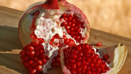 الرمّان قد يساعد على تحسين الذاكرة وعلاج مرض ألزاهيمر الرمّان قد يساعد على تحسين الذاكرة وعلاج مرض ألزاهيمر