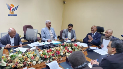 مناقشة استئناف عمل فريق تطوير الخدمات وتبسيط الإجراءات بوزارة الخارجية