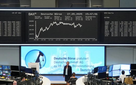 استقرار الأسهم الأوروبية مع ترقب مفاوضات التجارة وبيانات اقتصادية