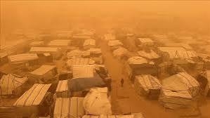 "أونروا": الرياح والأمطار الغزيرة والغبار تُفاقم معاناة النازحين في غزة