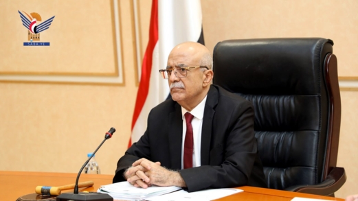 رئيس مجلس الوزراء يعزي الحاج علي محمد سباع في وفاة نجله