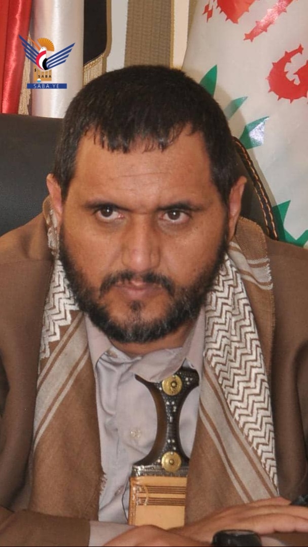 محافظ صنعاء يعزّي الرئيس المشاط بوفاة والدته