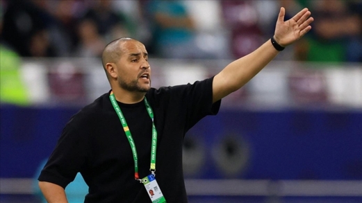 الجزائري مجيد بوقرة مدرباً جديداً لمنتخب لبنان