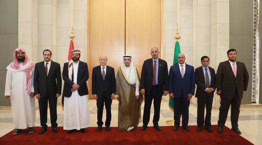 العمالة لأمريكا ليست معارضة