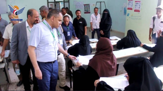 957 من حملة البكالوريوس والدبلوم بالحديدة يؤدون امتحان الكفاءة الأول لمزاولة المهنة