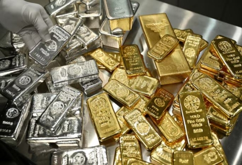 الذهب والفضة يقفزان لمستويات غير مسبوقة بعد تهديد ترامب برسوم جمركية بسبب غرينلاند