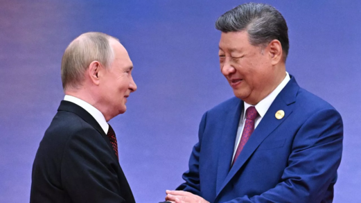 الرئيس الصيني يؤكد على التعاون مع روسيا في إطار منظمة "شنغهاي للتعاون" و"بريكس"