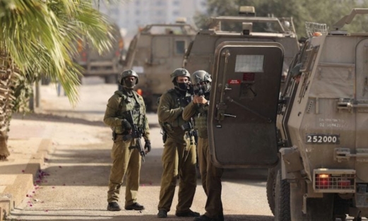 استشهاد فلسطيني وإصابة جنديين "إسرائيليين" بعملية طعن في سلواد