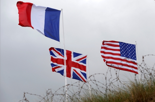 قصة ثلاث ديمقراطيات: بريطانيا وأميركا وفرنسا قصة ثلاث ديمقراطيات: بريطانيا وأميركا وفرنسا