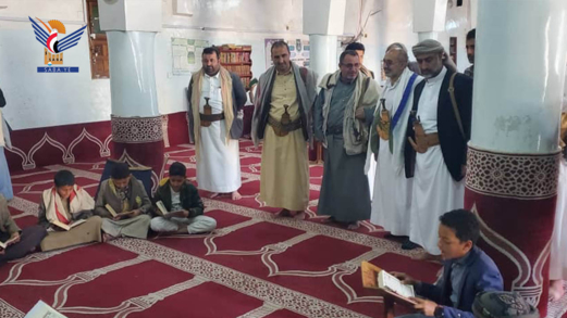 محافظ المحويت يتفقد أنشطة الدورات الصيفية بمركز المحافظة