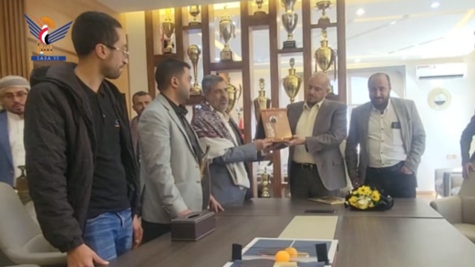 قطاع الأشغال والمشاريع بأمانة العاصمة يكرم أمين عام المجلس المحلي جمعان