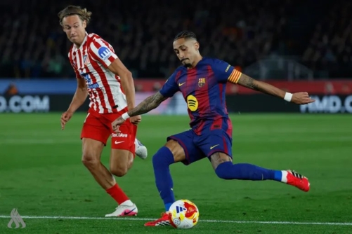 أتلتيكو مدريد يقصي برشلونة بمجموع المباراتين ويبلغ نهائي كأس الملك