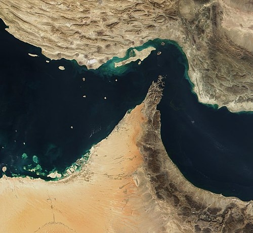 الحرس الثوري الإيراني يعلن السيطرة الكاملة على مضيق هرمز