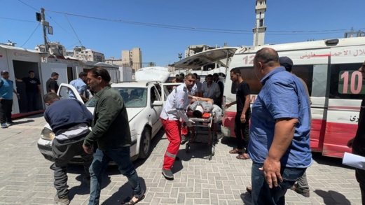 استشهاد فلسطيني وإصابة 4 آخرين جراء استهداف العدو الإسرائيلي مركبة شرق دير البلح