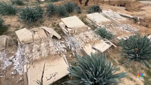 "الأورومتوسطي " يعبر عن قلقة إزاء نبش الجيش "الإسرائيلي" قبوراً شرقي غزة بذريعة البحث عن جثة آخر أسراه