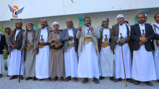 قيادة محافظة صعدة تتفقد الدورات الصيفية في مدارس المدينة