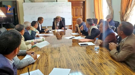 اجتماع برئاسة المحضار يناقش إجراءات معالجة الاختلالات بأداء وحدات السلطة المحلية