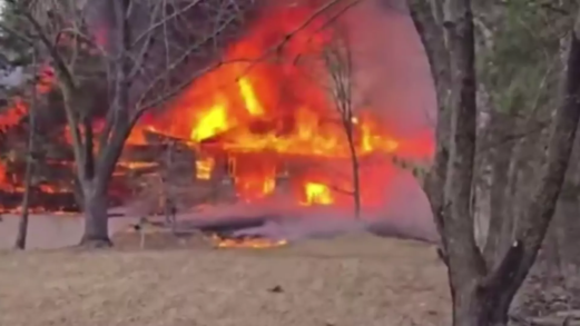 ارتفاع عدد ضحايا تحطم طائرة الشحن الأمريكية في كنتاكي إلى 12 شخصا