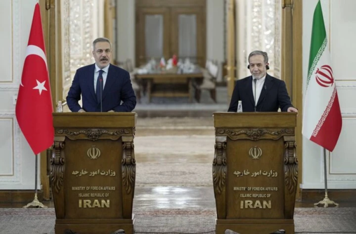 إيران: ندعو دول المنطقة لوقف توسع "إسرائيل" ومستعدون لتعزيز التعاون الاقتصادي مع تركيا