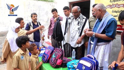 توزيع 575 حقيبة مدرسية للأيتام من ذوي الإعاقة الذهنية بالحديدة
