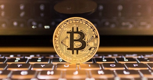 إرتفاع عملة “بيتكوين” مقتربة من أعلى مستوى لها على الإطلاق