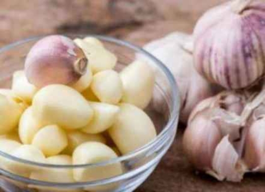 تعرف على فوائد تناول الثوم بمعدة فارغة! تعرف على فوائد تناول الثوم بمعدة فارغة!