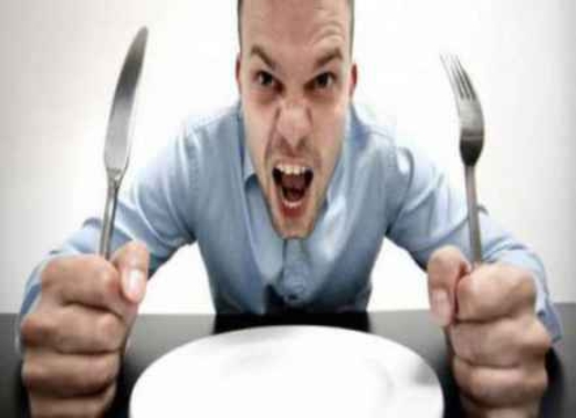 7 أنواع من الجوع تتحكم بنا.. وتتسبب في زيادة أوزاننا! 7 أنواع من الجوع تتحكم بنا.. وتتسبب في زيادة أوزاننا!