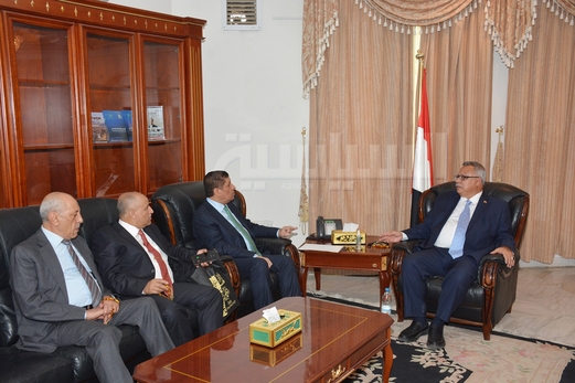 رئيس الوزراء يؤكد أهمية الدور الكبير للقطاع الخاص في الظرف الراهن