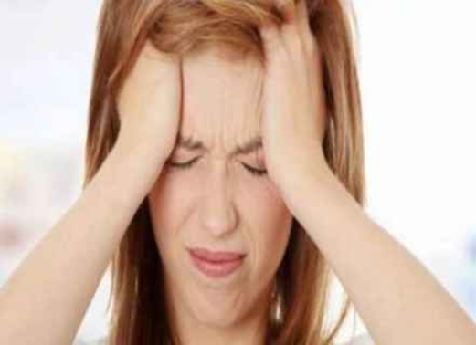لتخفيف ألم الرأس الشديد.. اتبعوا هذه الحيل البسيطة لتخفيف ألم الرأس الشديد.. اتبعوا هذه الحيل البسيطة