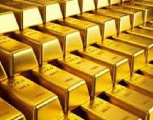 انخفاض أسعار الذهب مع ارتفاع الدولار
