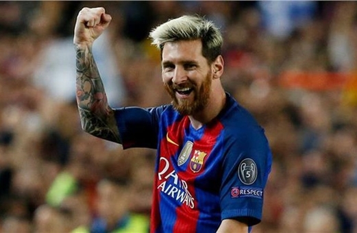 ميسي يوافق على تجديد عقده مع نادي برشلونة الإسباني