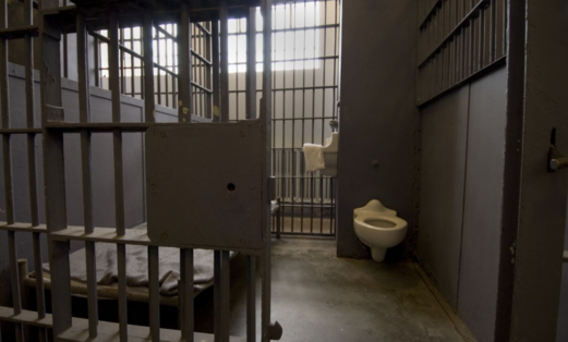 معاناة متفاقمة لمعتقلي الرأي من كبار السن في السعودية