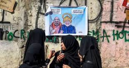 قصة هنود ينشرون الكراهية ضد الإسلام والنساء عبر الإنترنت