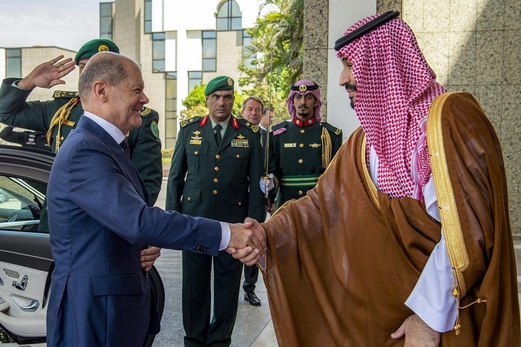  ألمانيا الباحثة عن الطاقة تمرر صفقات سلاح للسعودية