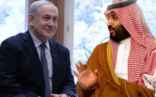 صحفي “صهيوني” يكشف عن اتصالات سرية بين نتنياهو والسعودية صحفي “صهيوني” يكشف عن اتصالات سرية بين نتنياهو والسعودية