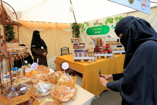 السعودية تزداد «تواضعاً» والإمارات ناقِمة | مفاوضات الرياض: اتفاق «إنساني» شبه ناجز السعودية تزداد «تواضعاً» والإمارات ناقِمة | مفاوضات الرياض: اتفاق «إنساني» شبه ناجز