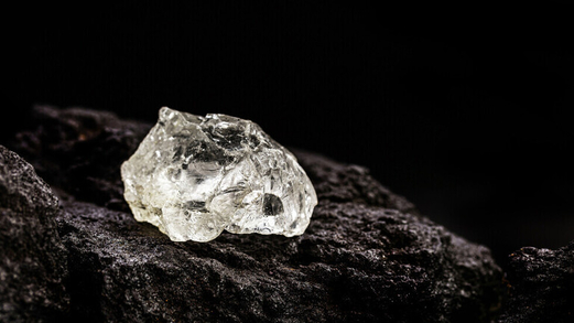 اكتشاف مادة شديدة الصلابة يمكن أن تنافس الماس اكتشاف مادة شديدة الصلابة يمكن أن تنافس الماس