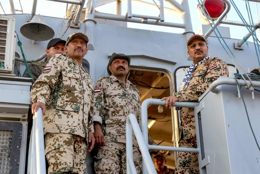 رجالات الإمارات يتنازعون المقاولة: مَن الأَولى بحماية إسرائيل؟ رجالات الإمارات يتنازعون المقاولة: مَن الأَولى بحماية إسرائيل؟