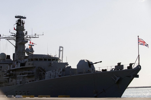 “التلغراف”: السفن الحربية البريطانية تفتقر إلى القوة النارية لمهاجمة الأهداف البرية في اليمن “التلغراف”: السفن الحربية البريطانية تفتقر إلى القوة النارية لمهاجمة الأهداف البرية في اليمن